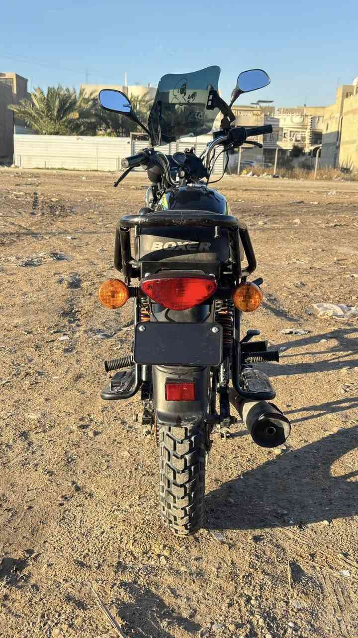 سلام عليكم دراجة موديل 2021 السعر 900 وبيهه مجال حك الجيه بدون اوراق اكفلك من سرقة بس من يم الحكومة اعتذر  ومحرك مشدود جديد ومكفول *********** متواجد واتساب فقط
