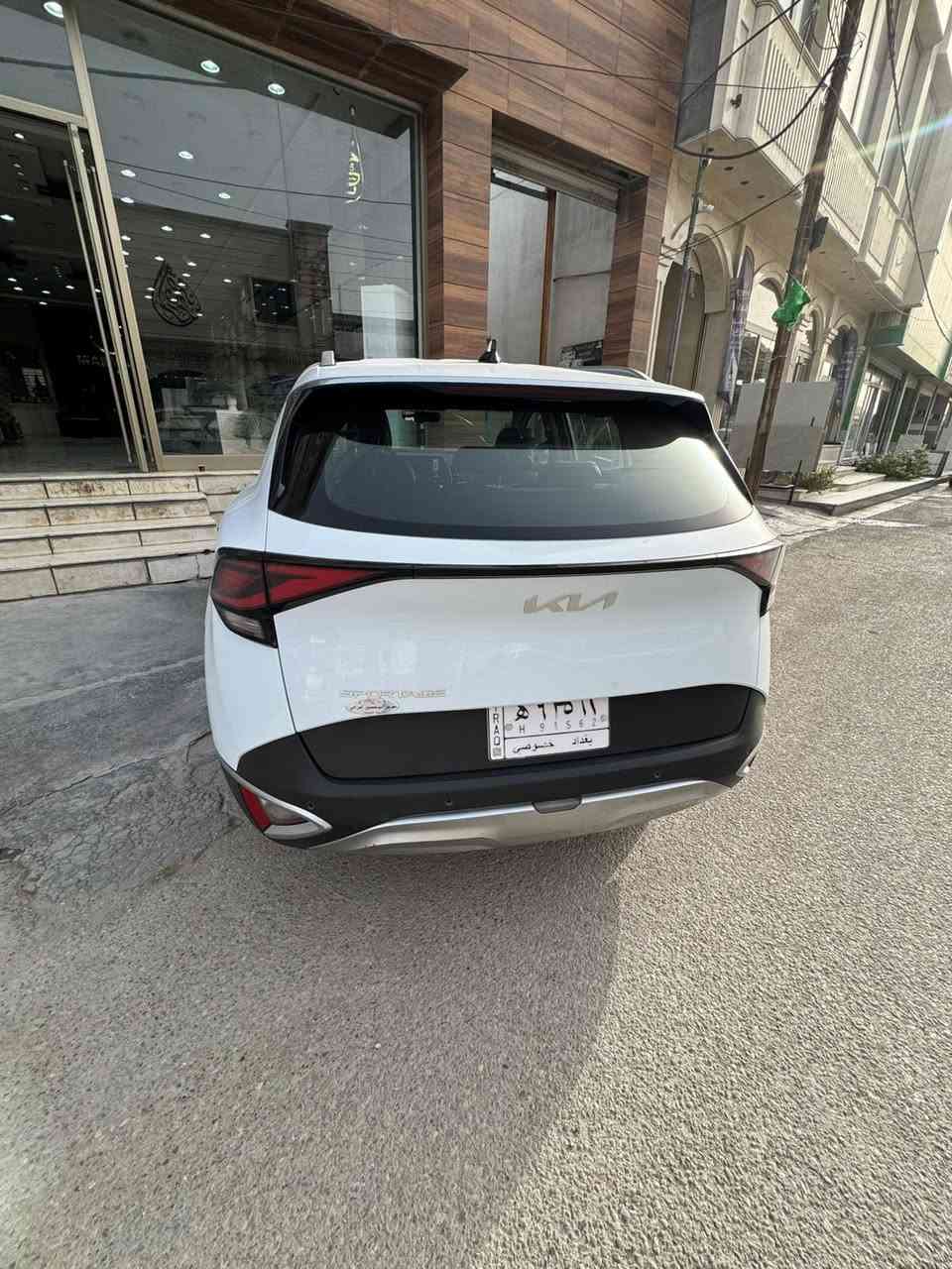 السلام عليكم سبورتج موديل 23 خليجي مكفوله 

مواصفات بصمه جنطه كهرباء كشنات تدفه 

كامره حساسات مواصفات معروفه مكان البلديات  

شارع المرمر والكاشي السعر مناسب اتصل وسهله 

‭***********‬
