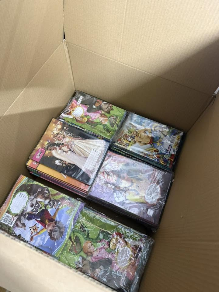 غراض مكتبه للبيع
20 دفتر ابو ١٩٠ سينارلاين
دفتر ابو٢٣ ٥ درزان سنترلاين
10 دفتر ابو ٩٦ كلوسي 
4 درازن ابو ٦٠ سينارلاين 
9 دفاتر ابو ١٠٠سينارلاين
طوبه نايلون نفخ عدد ١٦
مساطر بلاستك٣٠سم عدد٢٥
ميداليات عدد١١
علبه تحتوي ١٠ مساحات و١٠ مقاطاطات العدد٢٧ علبة
علبه اقلام رصاص ابو مساحه تحتوي علبه ١٢ قلم عدد العلب ٩٨ 
السعر ١٩٠ الف 
للاستفسار ***********

