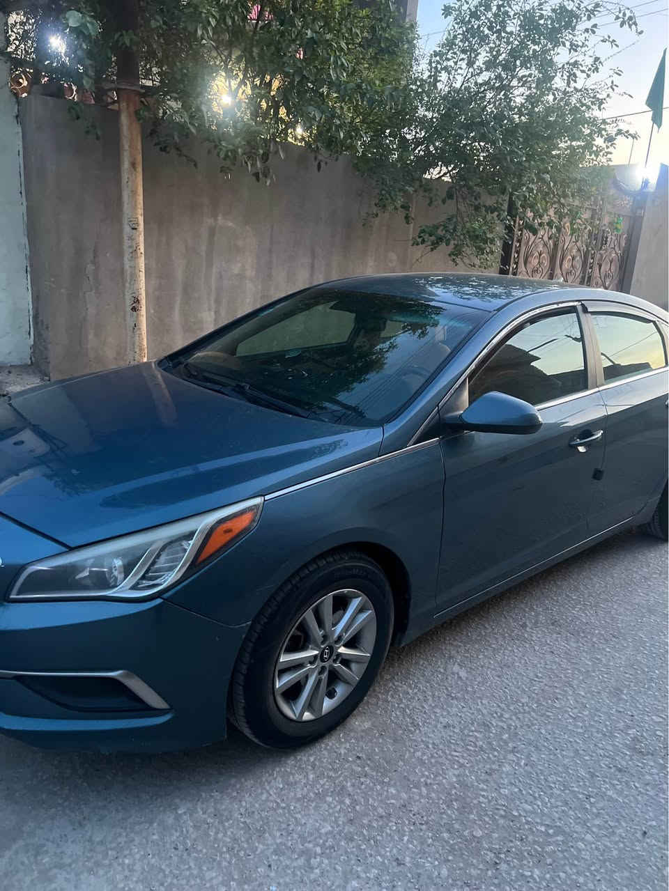 السلام عليكم للبيع سوناتا 2016 رقم بغداد باسمي حادث جاملغ خلفي ونص قبق جنطه بدون دواخل بجم كبس حداديه تخم تاير مكينه كله جديد ماشيه 110 السعر 118 وبيها مجال 
للاستفسار *********** Singapore
