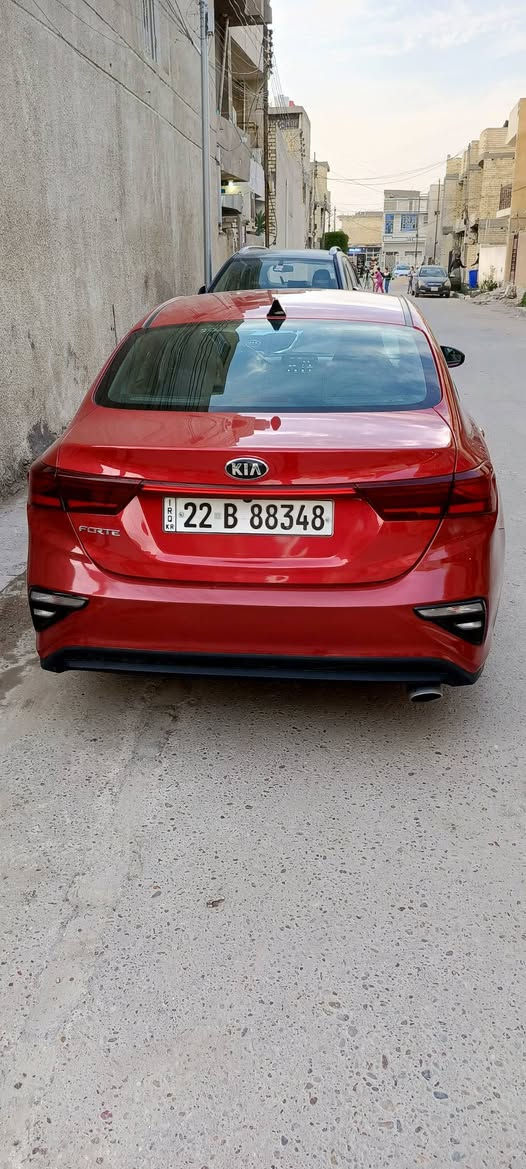 كيا فورتي 2021
ماشية 100 الف     
محرك 2000 دوش
كير مبدل من CVT ال ATM
مواصفات
شاشة 
كاميره
تحديد مسار 
وضعيات قيادة (سبورت-نورمل)
 تحكمات ستيرن
وباقي المواصفات
ضربة السيارة موضحة مع السونار بالصور
السعر 135 وبيهة مجال 
للاستفسار ***********
