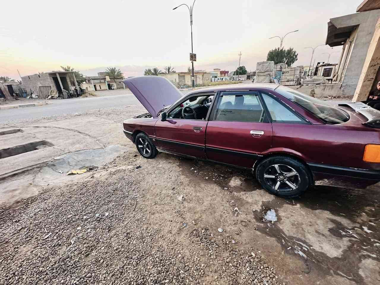 بعد السلام  اودي 92 جاهذه من كلشي نقص بس التبريد كلشي شغال محرك وكير كصه وصدر مصار شهر من بدلتو  ملاحضه مصبوغه عام  السياره باسمي  سنويه لل 2029  اقل من 30 لحد يخابرني  وقصاط ما ابيع فقط نقد 🫡 
***********
