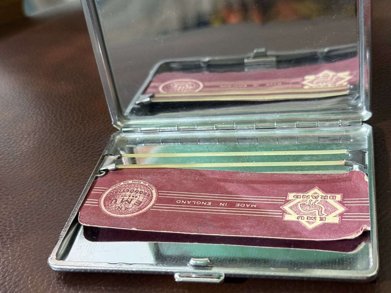 علبة دخان إنكليزي صدف مقدسي أنتيك زيرو غير مستخدم


**إذا كنت صاحب هذا الإعلان وتريد حذفه لأي سبب، رجاءا أرسل رسالة إلى الدعم الفني**