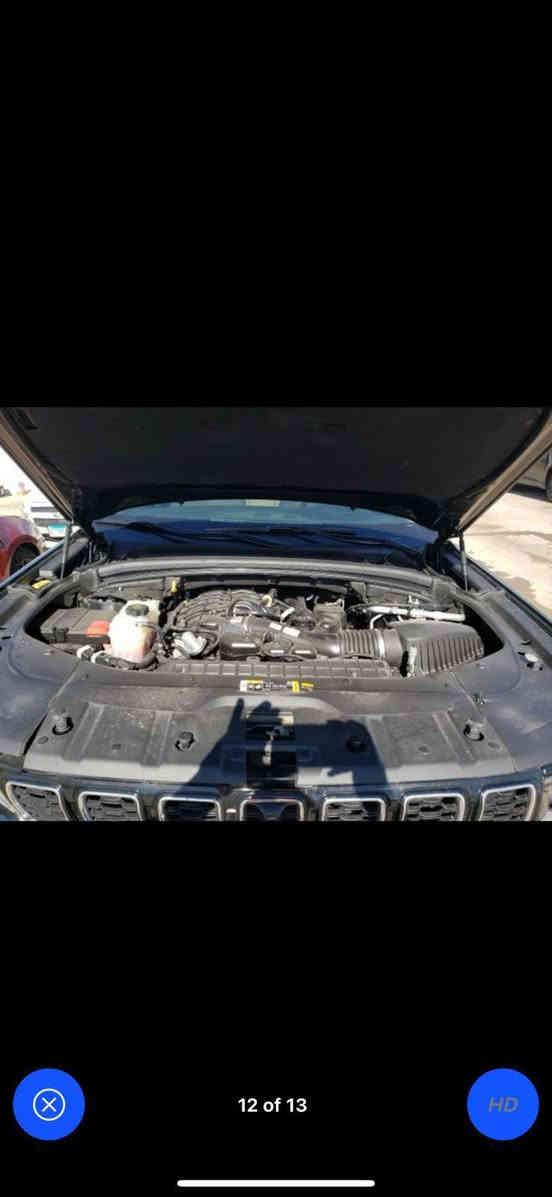 للبيع جيب  لمتدد بلاس 2022 
السيارة كراند شيروكي لمتدد

داخل السياره عسلي من الجلد الفاخر

بنوراما قطعتين اسود

  5 راكب 

المحرك : 6 سلندر 3600 فور ويل

5 كامرات 360 درجة حتى كامرة بالمراية داخل سيارة

المواصفات :

* دفع رباعي 4x4 . 

* رادار امامي مع مانع تصادم . . 

* تحذير الخروج عن المسار . 

* مستشعر نوم السائق مع نظام التوقف الآلي 

* تحذير النقطة عمياء  .

* نظام تحذير عند التقاطعات. 

* نظام تحذير عند تجاوز السرعة المحددة. 

* نظام تقليل الضجيج داخل المقصورة. 

* إنارة محيطية. 

* شاحن موبايل وايرلس. 

* تعديل وضعيات مقود السائق كهربائيا. وعكس السائق كهربائي ايظاً

* نظام الصوت من ماكنتوش مع 19 سماعة. 

* سقف بانوراما . 

* شاشه كبيرة 10.1 انج . 

* نظام الخرائط (GPS) .

* عرض خرائط الطريق على لوحة القيادة.

* لوحة القيادة بقياس 12 أنچ. 

* كاميرا محيطية 360 درجة . 

* 4 كاميرات خارجية مع بخاخات ماء للتنظيف. ع كل الكامرات

* المصابيح الأمامية زنون .

* كشافات الضباب زنون . 

* دخول ذكي.

*قفل ذكي عن طريق لمس اليده

* بصمة على 5 ابواب للدخول الذكي. 

* تشغيل عن بعد .

* الصندوق الخلفيي كهربائي .

* نظام التحذير الصوتي عند اقتارب اي سياره في الطريق

* اضافات من الخشب الطبيعي للمقصورة الداخلية

*3 وظعيات للستيرن 

* ذاكرة لحفظ وضعيات الجلوس للسائق. 

* ذاكرة لحفظ وضعيات الجلوس للراكب.

* المقاعد الأمامية كهربائية .

* المقاعد الأمامية تبريد وتدفئة .

* المقاعد الخلفية تبريد وتدفئة .

* ستائر للشبابيك الخلفية. 

* انارة داخلية LED  . 

* حساسات امامية. 

* حساسات خلفية . 

* مكيف خلفي مع وحدة تحكم منفصلة . 

* تدفئة ستيرن  وتبريد 

* مانع تصادم خلفي .

*مانع تصادم امامي

* بلوتوث تلفون . 

* محدد سرعة . 

* نظام التشغيل والاطفاء الاوتوماتيكي ( Auto Start System ) .

* نظام بريك اوتماتيكي ( Auto Break System)

مكان السيارة بغداد

***********
