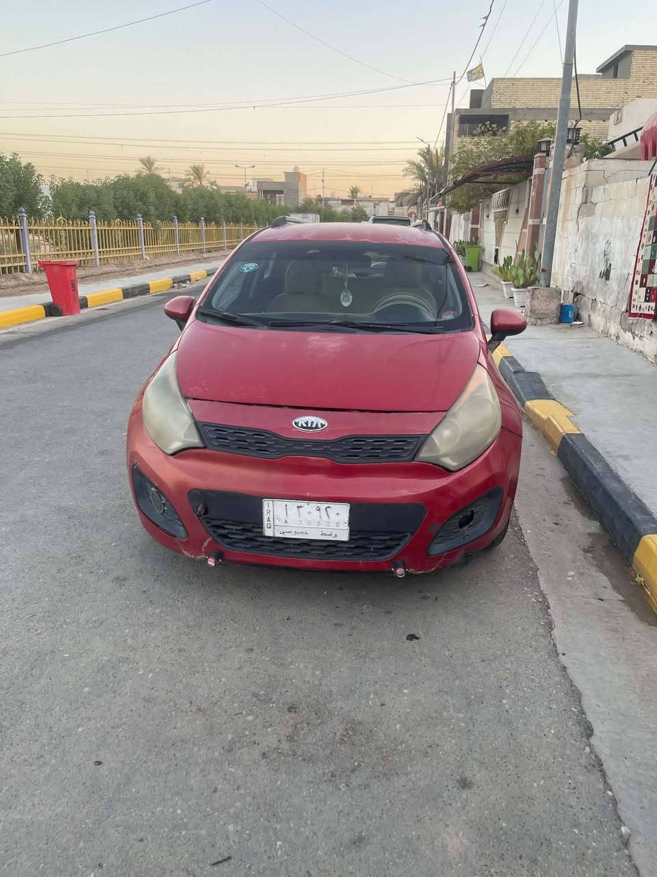 كيا ريو هاشباك 2013 محرك GDI  1600 تبريد تدفئة كير مكينة كهربائيات كلها شغالة السيارة خير من الله سنويتها ساقطة صار 3 اشهر باسم مرة من الصويرة تحول ثاني يوم السعر 69 وبيها مجال قليل ***********

