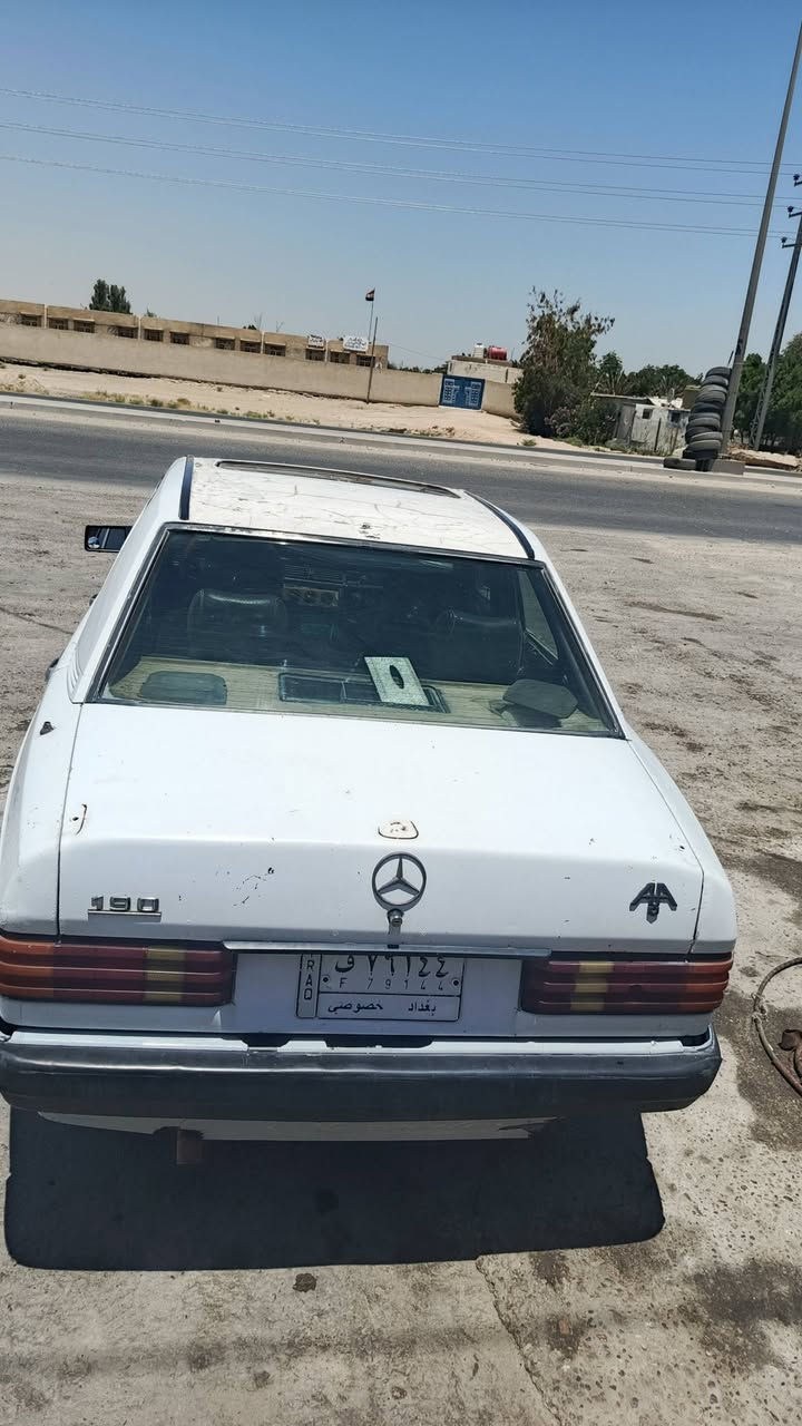 سلام عليكم
للبيع مرسيدس دب مكينه وكير جدد ونجي ناعم جديد جاهزه حداديه تخم تاير كهرباء كل شغال رقم بغداد السعر مناسب 26رقم للهاتف ***********الشراي يتصل
