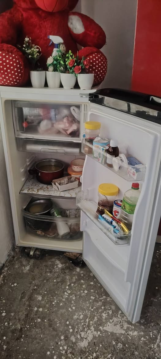 البيع كنتور 40  و ثلاجه 12 قدم 80 الف التواصل ***********
