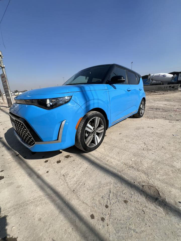 السلام عليكم كيا صوال البيع موديل 2024دخول جديد وارد مريكي فول موصفات واحد 1على واحد كروز سرعة قياده ذاتيت رادرات خلفي ومامي شاحن ويز بدون دواخل بدون يرباك حادثه بصيط كلش بس جاملغ صور الحادثه مرفق بل منشور مكينه 2000دوش الون مميز جيتي الاين فول الفول مكان السيارة بغداد كوريش قرب علوت الرشيد 
***********
