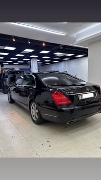 مارسدس S350  2013 ماشيه150Km جاملغ الخلفي بالهلال بي شبر بارد  بدون صب...