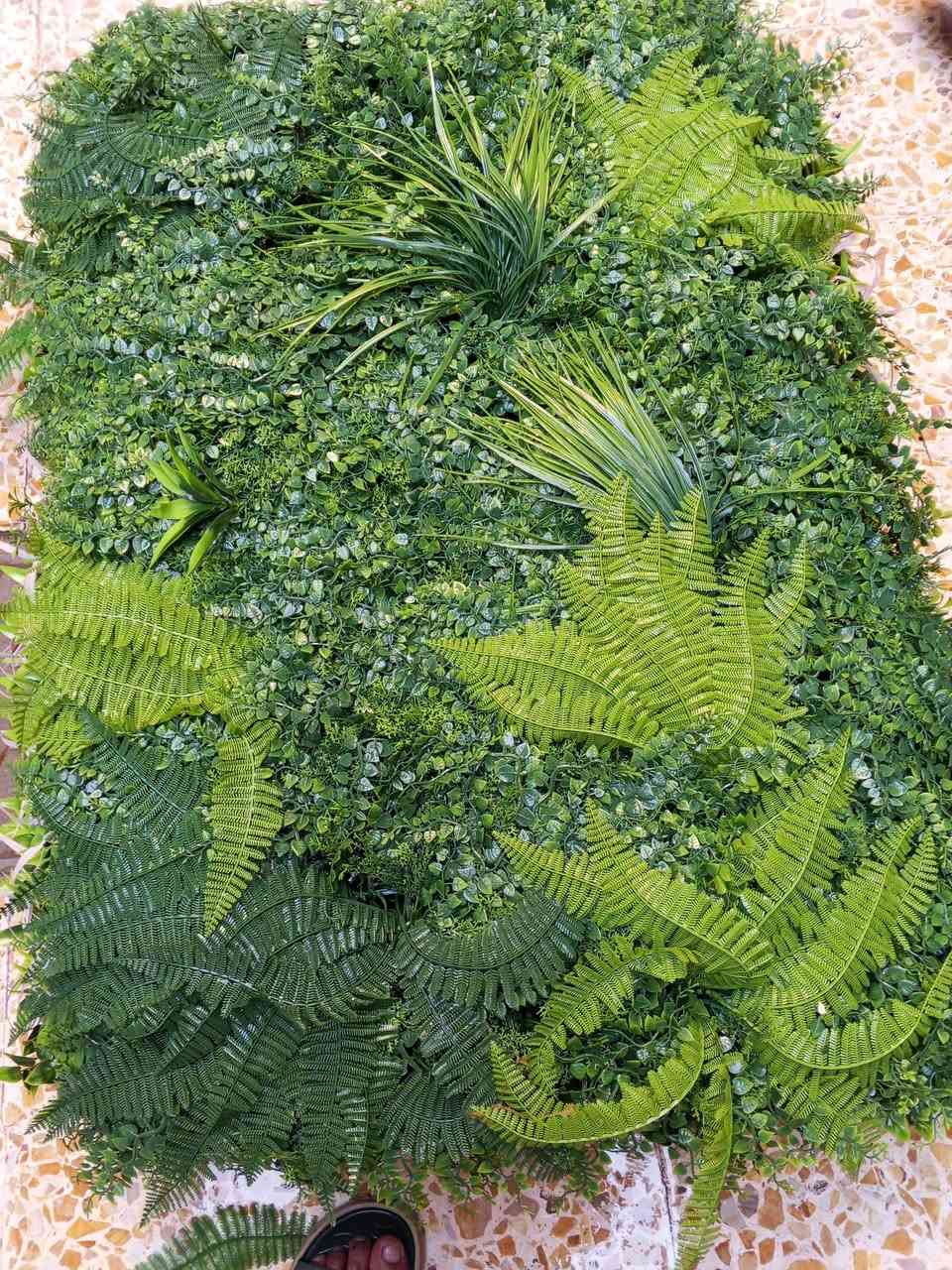 زرع صطناعي  مستعمل وليسه جديد طول متر سعر15الف وبيه مجال حتئ عندي قطع صغار بغداد مدينة الصدر هاتف***********

