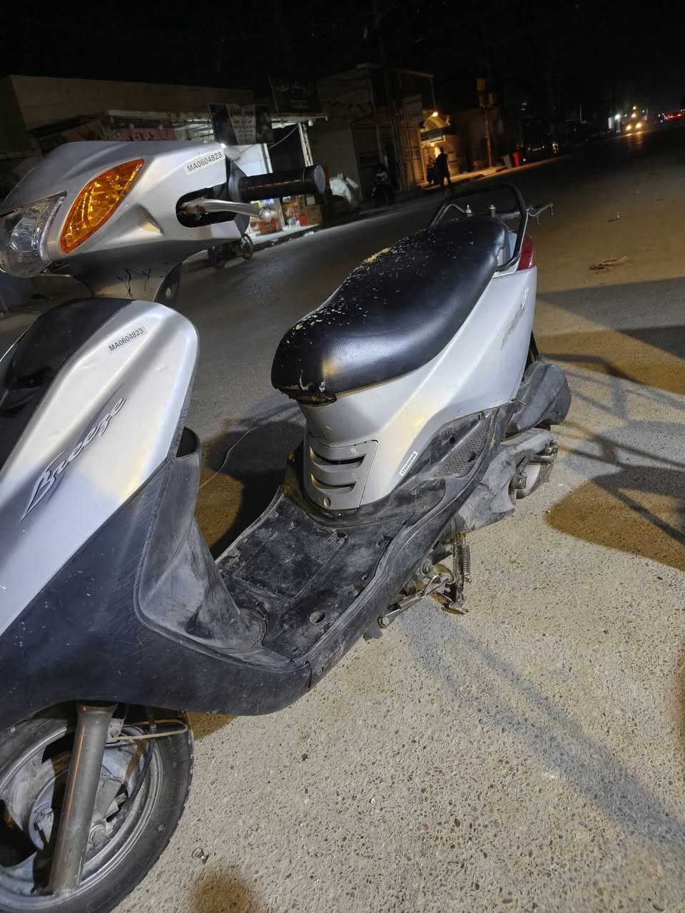 السلام عليكم دراجه بريز نظيفه الله شاهد اي خلل مابيه نكر سلف وين ما يعجبك تطلع بيهاماكينه ناعمه كريستيانو كفر شنطه شغالات كل مكان بالشعب سعرها 550 وبيها مجال قليل لشراي يتصل وتساب موجود ***********
