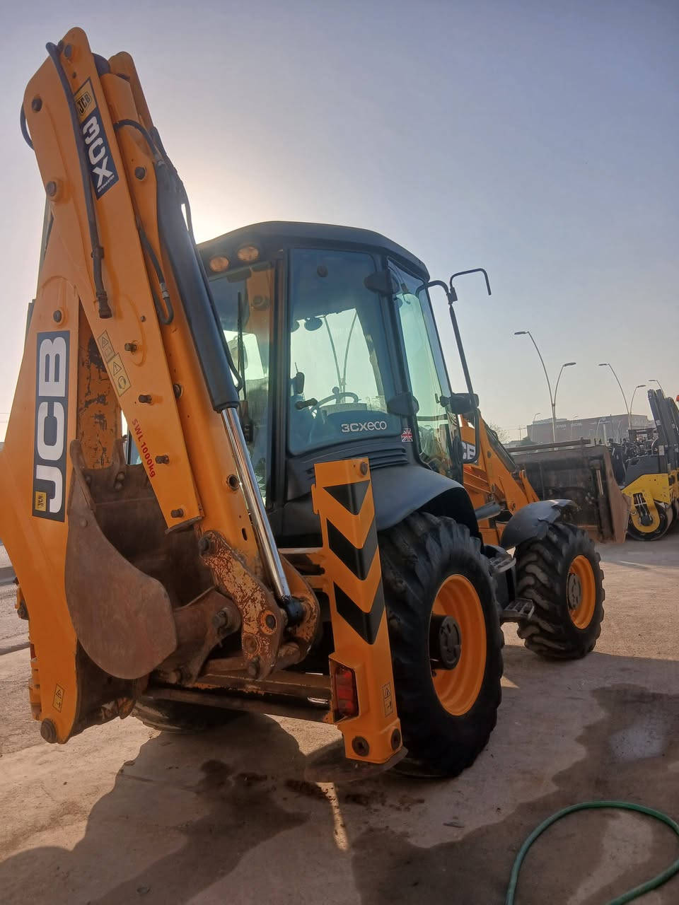 Jcb
2012
سعر 470
***********
