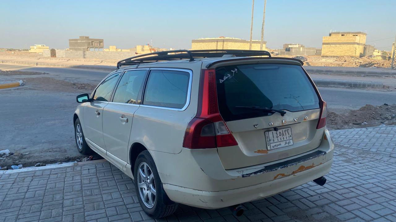 السلام عليكم ، فولفو V70 موديل 2008 محور مكينة كامري 4 سلندر الفين وميتين بدون حادث او ضربة مكفولة داخليتها مدوشمة جديد لون بيجي بس ماعندي صور السعر 60 وبيها مجال وانا مكلف بالنشر ، للاستفسار ***********
