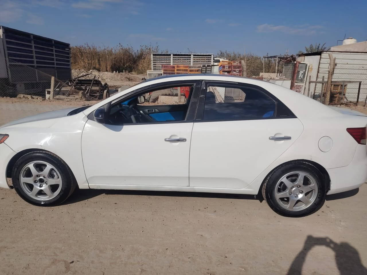 سلام عليكم كيا سيراتو 2012 ادوات كص جنطه فول مواصفات جلد شاشه فتحة تحكم ستيرن ويل كب قماره اسود بلاد سياره جديده وجاهزة كير ومكينه وحداديه ومابيها نقص برغي  بيها ارقام اربيل انكليزي دولي وسنويه على شاصي بيع او مراوس مكانها نجف سعر49 وبيها محال بسيط للاتصال***********
