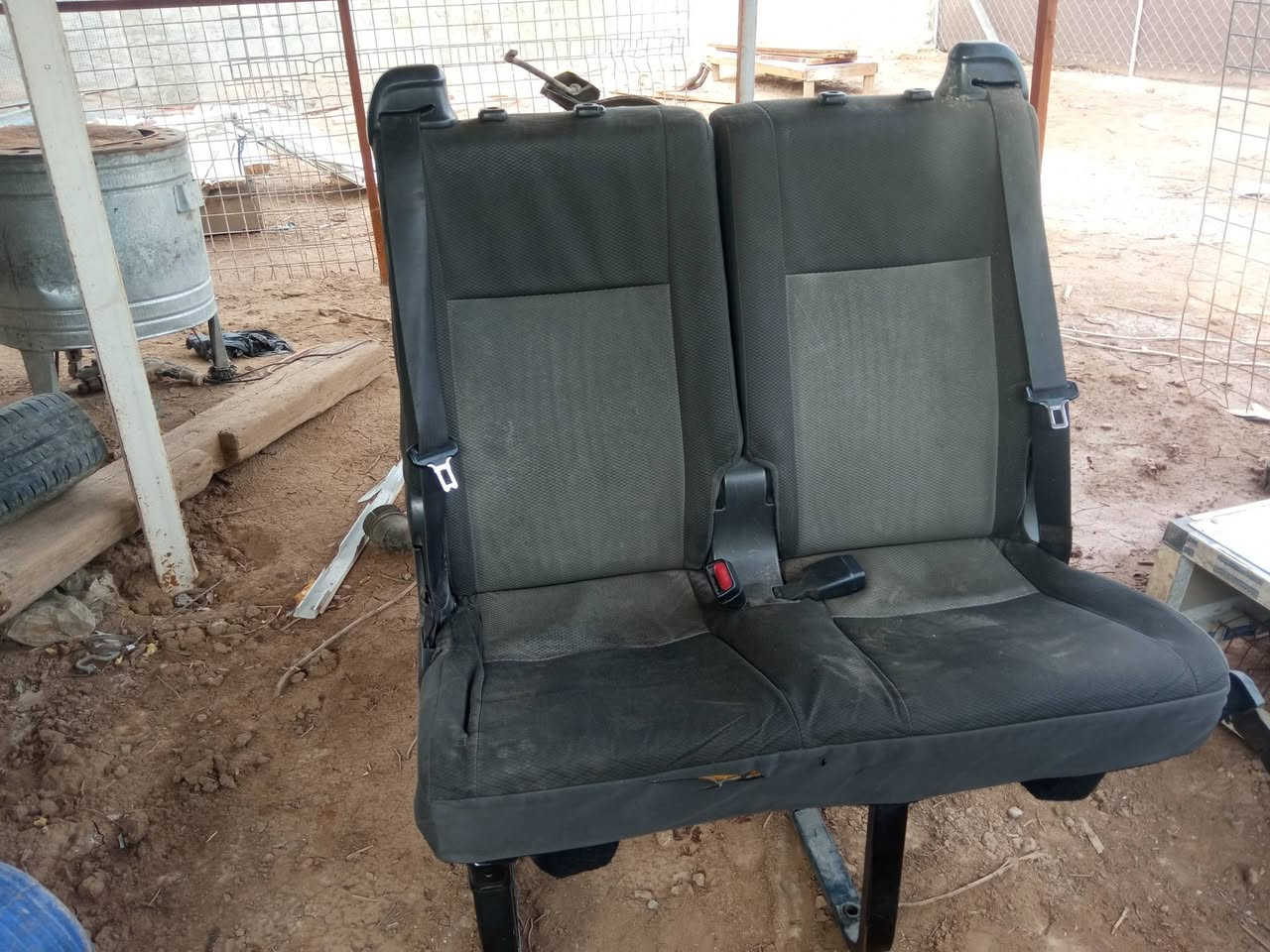 السلام عليكم شباب كشنات هايس بوز نظيفات سعرهن 500 والشراي يخابرني على هذا الرقم ***********
