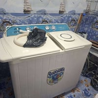 غسالة شركة تيربو يابانية حجم كبير اخو جديد سعر 300الف و بيه مجال استفس...