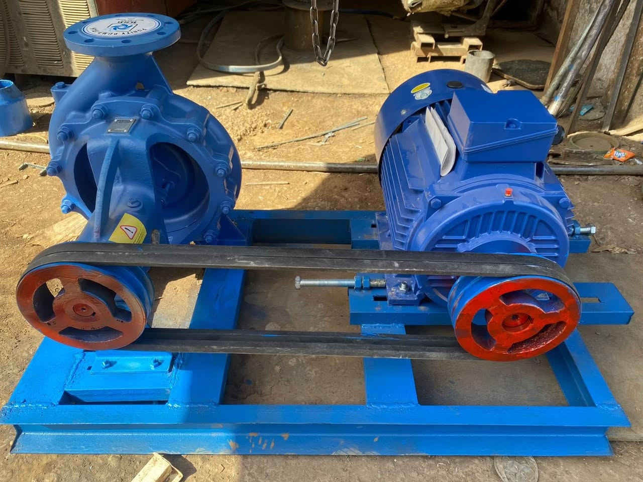 أعلان.
يعلن مكتب الهاشمي في سامراء عن توفر جميع انواع 
واحجام. الماطورات. ومضخات الماء. وبأنسب الاسعار 
الاتصال ☎️ ***********
***********
