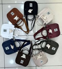 اكسسوارات شخصية • خامة مطرية