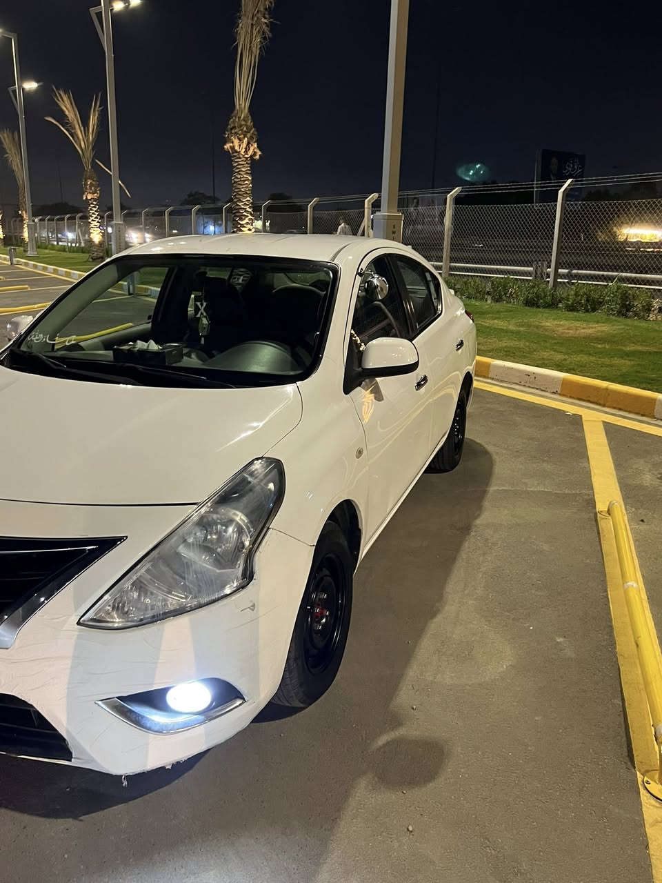 سلام  عليكم اخوتي سياره سني موديل 2020 ماشيه 110 السياره خير من الله تايرات جديده صدر  السياره رقم اربيل  سنويه صاقطه صارله تقريبا شهر السياره عدي وكاله باسمي 
( السياره بدون حادث ) فقط  بارد كم مكان طخات
 (هندي بليته زركه)

عنوان السياره بغداد الغزاليه
للاستفسار موجود
***********

