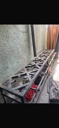 غراض مطعم للبيع عدد الكراسي 20 عدد الطبلات 8العنون بغداد الاستفسار0772...