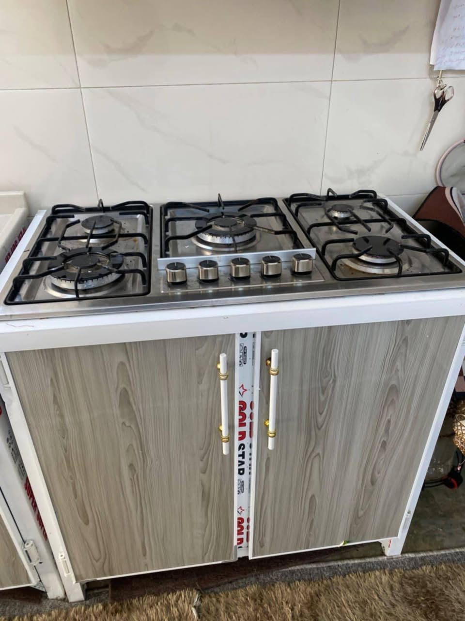 كاونتر الامنيوم  مستخدم كلش نضيف اخو الجديدقياس  6 متر. مع الطباخ فقط  بعقوبه تقاطع القدس للاستفسار ***********.
