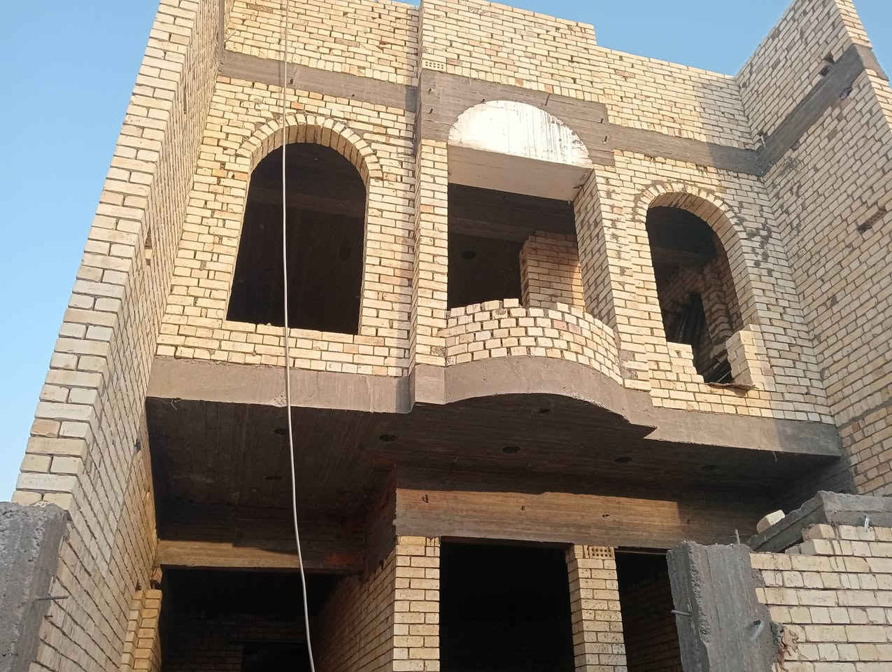 السلام عليكم متوفر كادر بناء مصري شغل درجه اولى تسليم مهندس أسعار مناسبة للجميع مصدقيه بالمواعيد *********** في واتساب
