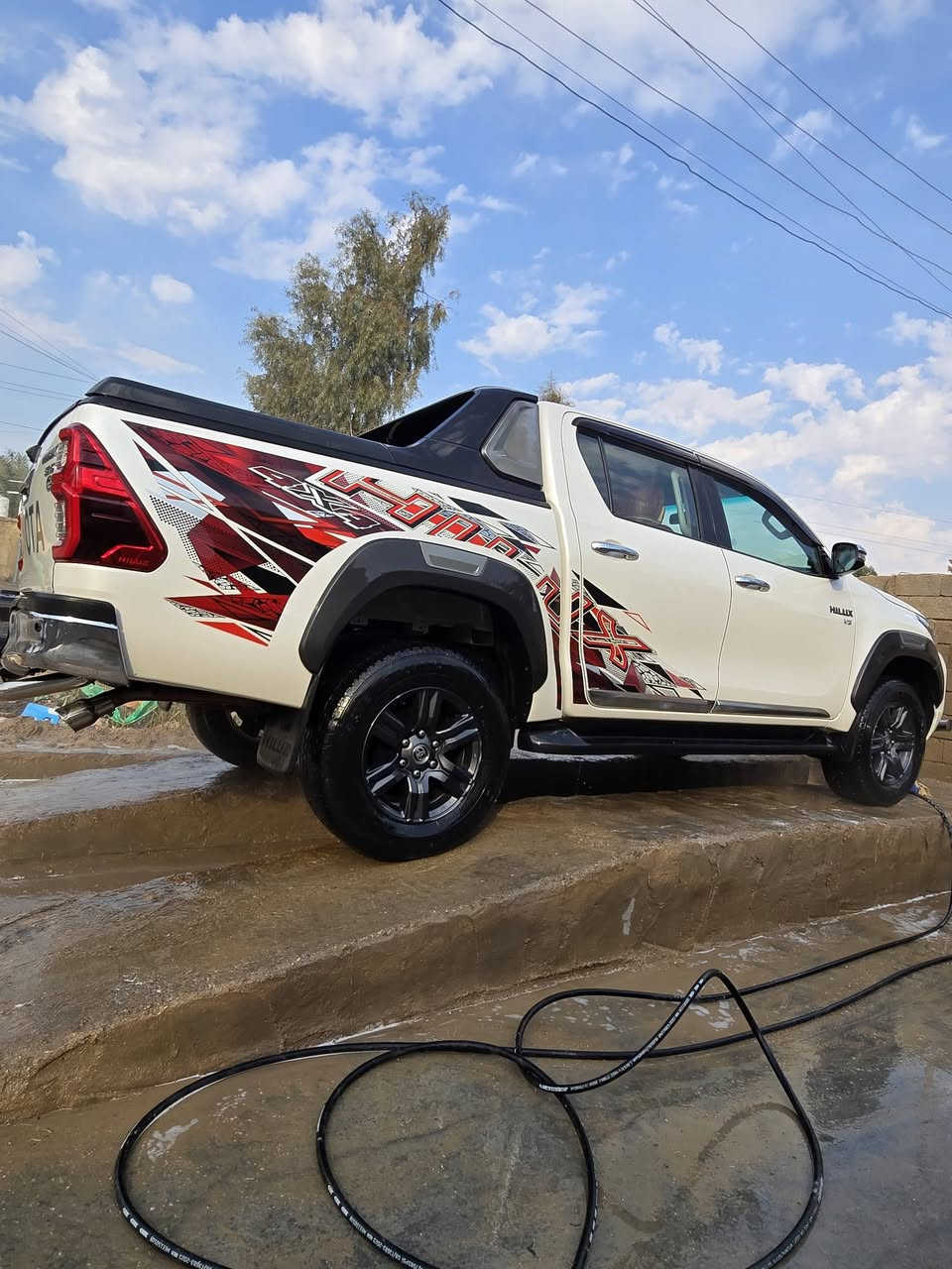 السلام عليكم
تويوتا  هايلوكس كويتي ٦ سلندر موديل ٢١ رقم اربيل سنويه ل٢٧ للبيع 
سونار مرفق بالمنشور للاستفسار أتصل على الرقم ***********
