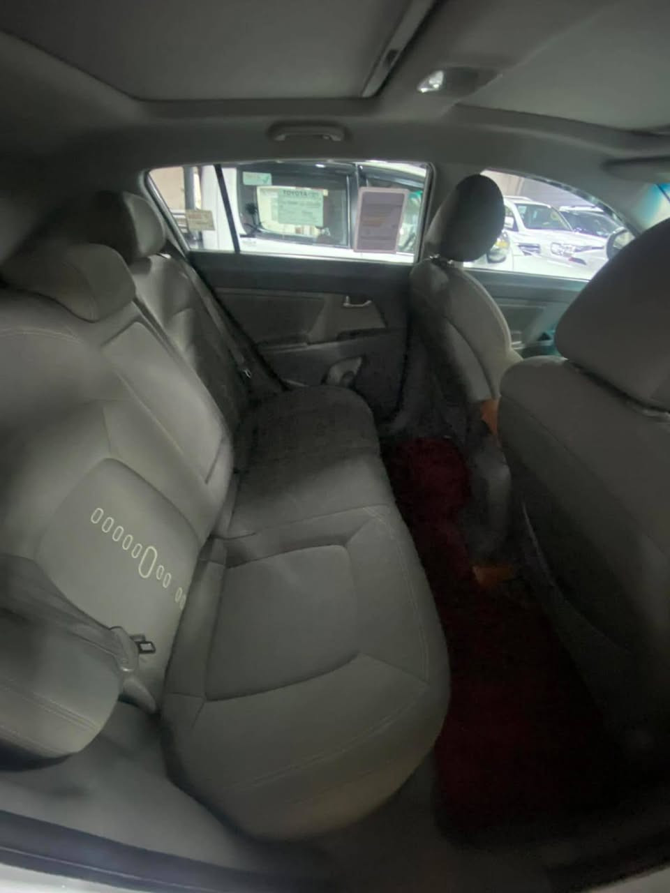 🚙 كيا سبورتاج 2011 خليجي للبيع 🚙
✨ المواصفات والتفاصيل:
موديل 2011
خليجي
كفالة عامة
فول أوبشن
فتحة بانوراما
لون أبيض
قير أوتوماتيك
شاشة ونظام ترفيه
كاميرا خلفية
حساسات
تحكم بالمقود
مثبت سرعة
تكييف
نوافذ ومرايا كهربائية
جنوط ألمنيوم
سيارة نظيفة وجاهزة للاستخدام
رقم بغداد
📞 للاستفسار والتواصل:
***********
