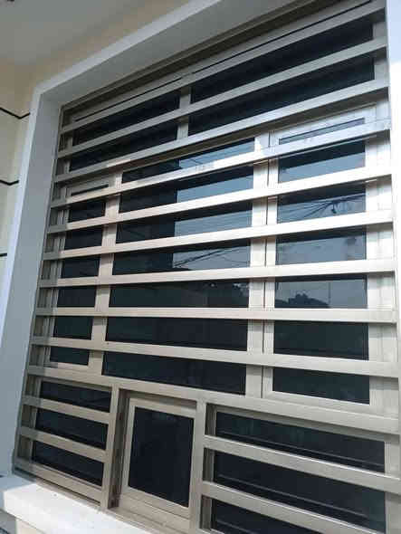 🟥صبغ البيوت(داخلي؛ خارجي)
🟦صبغ الحديد (الأبواب؛والشبابيك)
#للاستفسار🖐️ ، *********** عمارة
