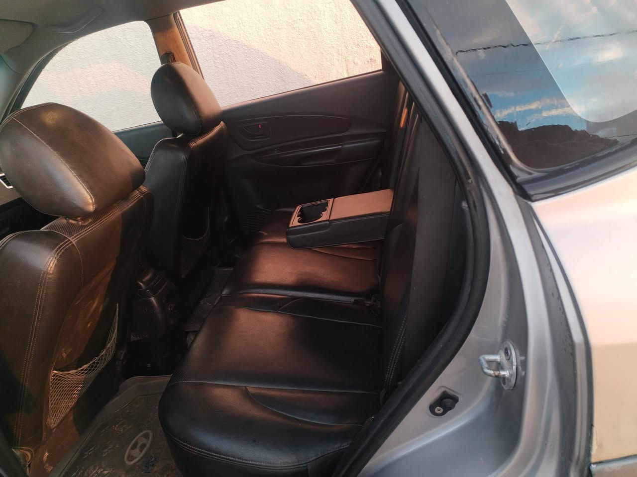 سلام عليكم.. توكسان ٢٠٠٩ مشروع وطني نينوى سياره جاهزه عنوان كركوك *********** سعرها ١٠٥ ضرر جاملغ خلفي بجم كبس ٥قطع كلير
