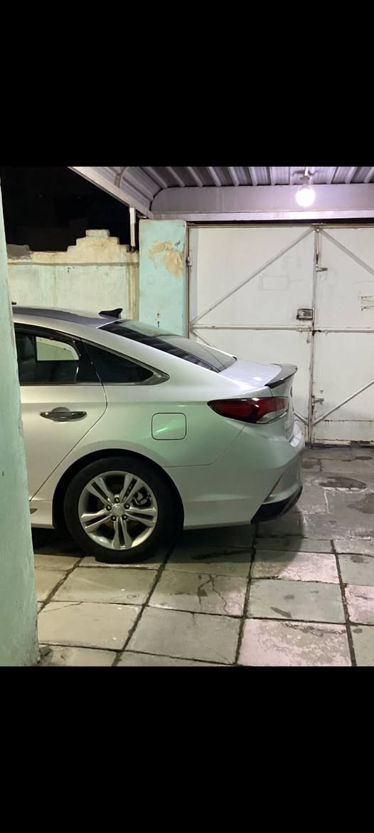 آلَسِلَآمً عٌلَيَکْمً  
سِوٌنِآتٌآ 2018 وٌآرد آمًريَکْيَ حًآدٍثً فُقُطِ بًآردٍ بًلَ جّنِطِهّ  
سياره فول مواصفات 1/1  وجديده بمعنى الكلمة 
رقم انكليزي سنويه جديدة ماشيه 65 ميل 
السعر 170  وبيها مجال 
للاستفسار على الأرقام التالية ***********
***********
