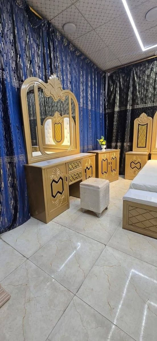 #🔴نجارة عراقية 100‎%‎ درجة
  اولى  > تتكون من 11 قطعه
         #مليونين فقط 
✅خدمة التوصيل والشد مجاناً داخل بغداد
✅وجه الكنتور خشب MDF11 ملم 
✅داخل الكنتور صاج طبيعي 4ملم
✅الظهر جرجوبة شد براغي 
✅القاعدة الارضية للكنتوروالزاويه بلوك صاج 
✅السقف للكنتورً والزاويه بلوك صاج 
✅ارتفاع الكنتو260سم 
✅عرض  الكنتور320 سم
✅عرض الكنتور مع زاوية الملابس440 سم 
✅شازلون خزان
✅طابورية جلوس اضافية 
للحجز والاستفسار خاص


**إذا كنت صاحب هذا الإعلان وتريد حذفه لأي سبب، رجاءا أرسل رسالة إلى الدعم الفني**