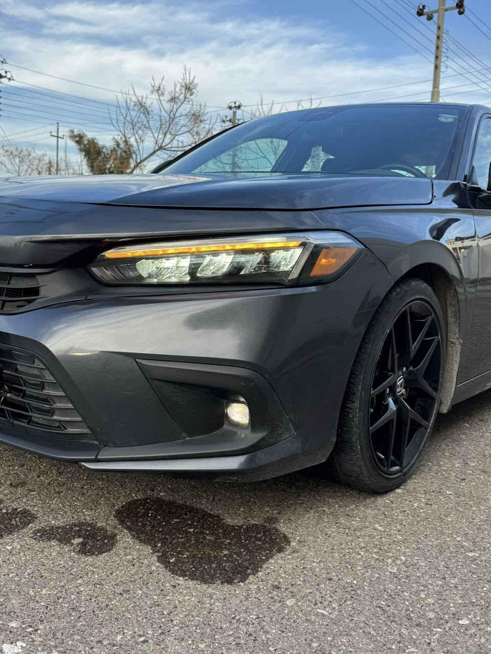 للبيع هوندا سيفيك 2024 سبورت
مرقم اربيل جاهز 

هزة 2027 جديدة

ماشيه 35.900 

معروفة مواصفات السبورت 

- دخول ذكي الأبواب 

- تشغيل عن بعد 

- مودات قيادة ( eco-normal-sport)

- شفتات بالستيرن

- تثبيت سرعة + خروج عن المسار

- محرك 2000 cc تنفس طبيعي

- ويل بلادي سبورت حجم 18 

- كار بلي + أندرويد اوتو

- مقاعد نصف جلد وقماش 

- ضرر سيارة جاملغ سكن وبنيد 

( البنيد مبدل بلادي نفس اللون ) 

2HGFE2F52RH529499

+ بيها صبغ جاملغ خلفي على گد شبرين 

فقط ايرباك ستيرن راجع سستم

سيارة جديدة كير مكينة كهربائيات بشرط

السعر :155 وبيها مجال بسيط حك الجيه 

مكان السيارة اربيل📍  

للتواصل : ***********
