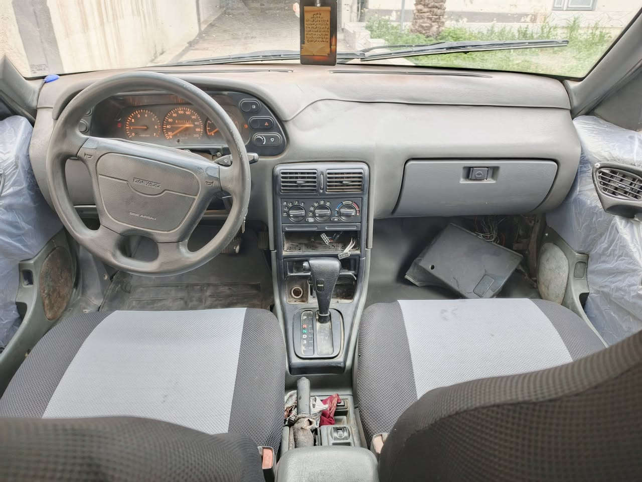 السلام عليكم للبيع سياره دايو 1995 محرك فكترا كير توماتيك حداديه صبغ للجماليه سياره نظيفه السعر 28 رقم اخضر بيها واجهااا ***********
