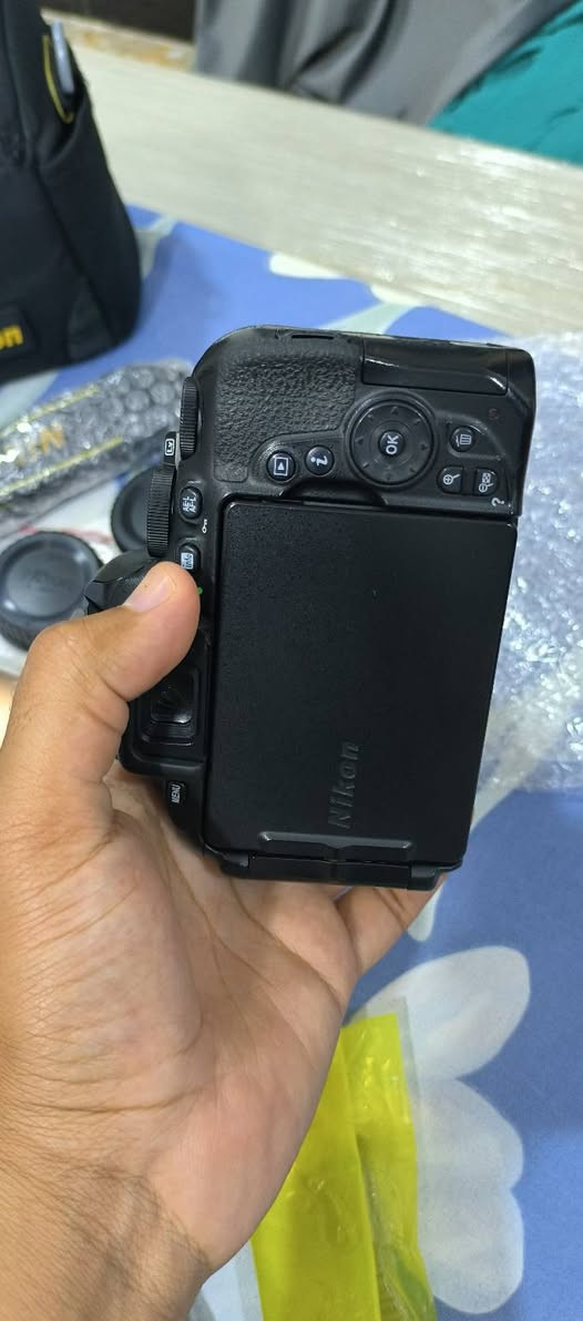 Nikon 5600
جديده بعدها ملحقاتها كامله سعر 525
الاتصال ‏‪***********‬‏
