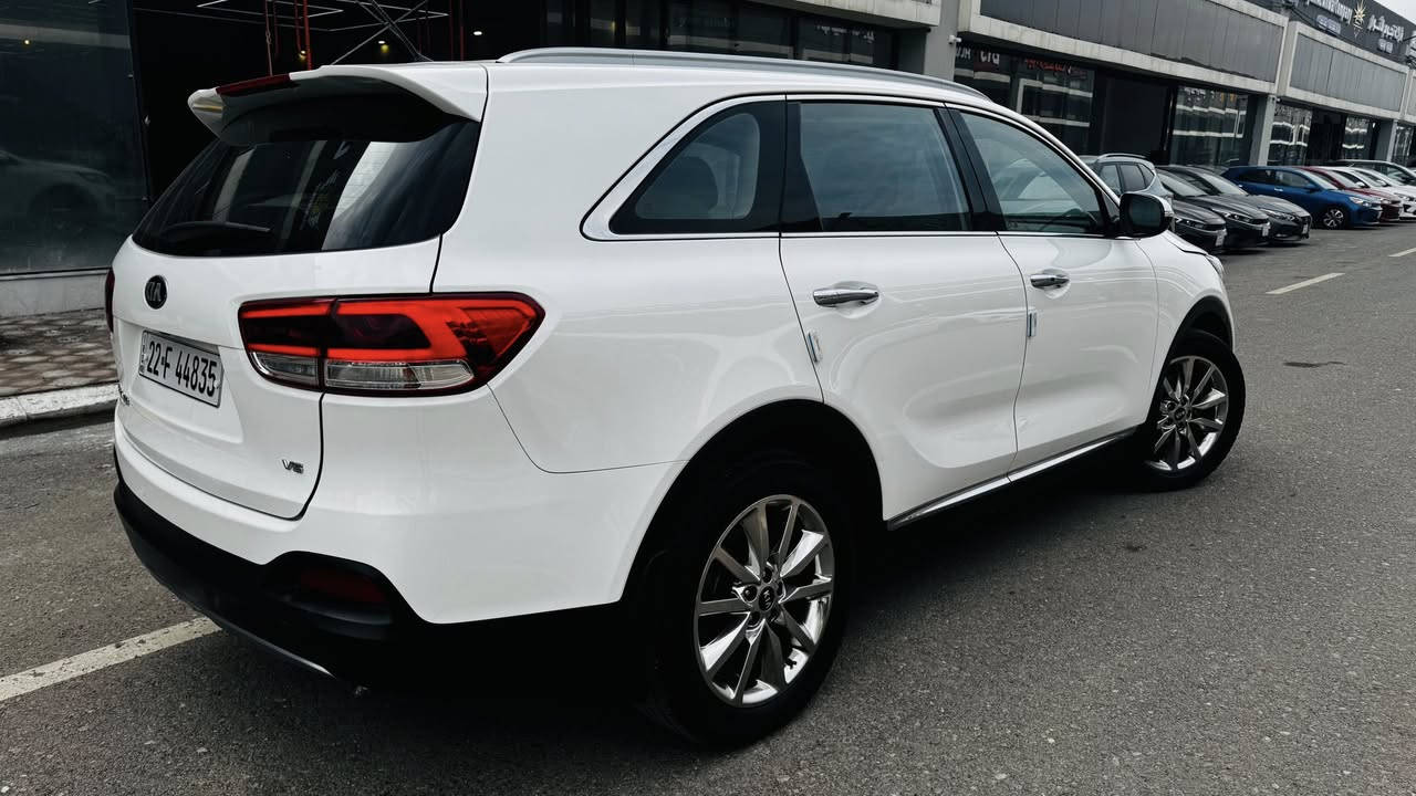 كيا سورينتو 2018
وارد خليجي السياره كلين بلا ضرر 
ماشيه 133 الف كيلو متر مكفوله كفاله عامه 
محرك 6 سلندر كير ومحرك شرط 
مواصفات السياره تجي 7 راكب 
صندوك شفط 
كشنات كهرب 
تحكمات مقود 
قطعتين تبريد 
دريف مود 
لايت ابيض زينون 
لدات امامي
مرايات شفط 
شرط التحويل والغرامات سنويه ماساقطه هزه ساقطه سعر السياره 238 ومجال بسيط 
مكان السياره موصل معارض الجديده معرض العابد
*********** متواجد واتساب
