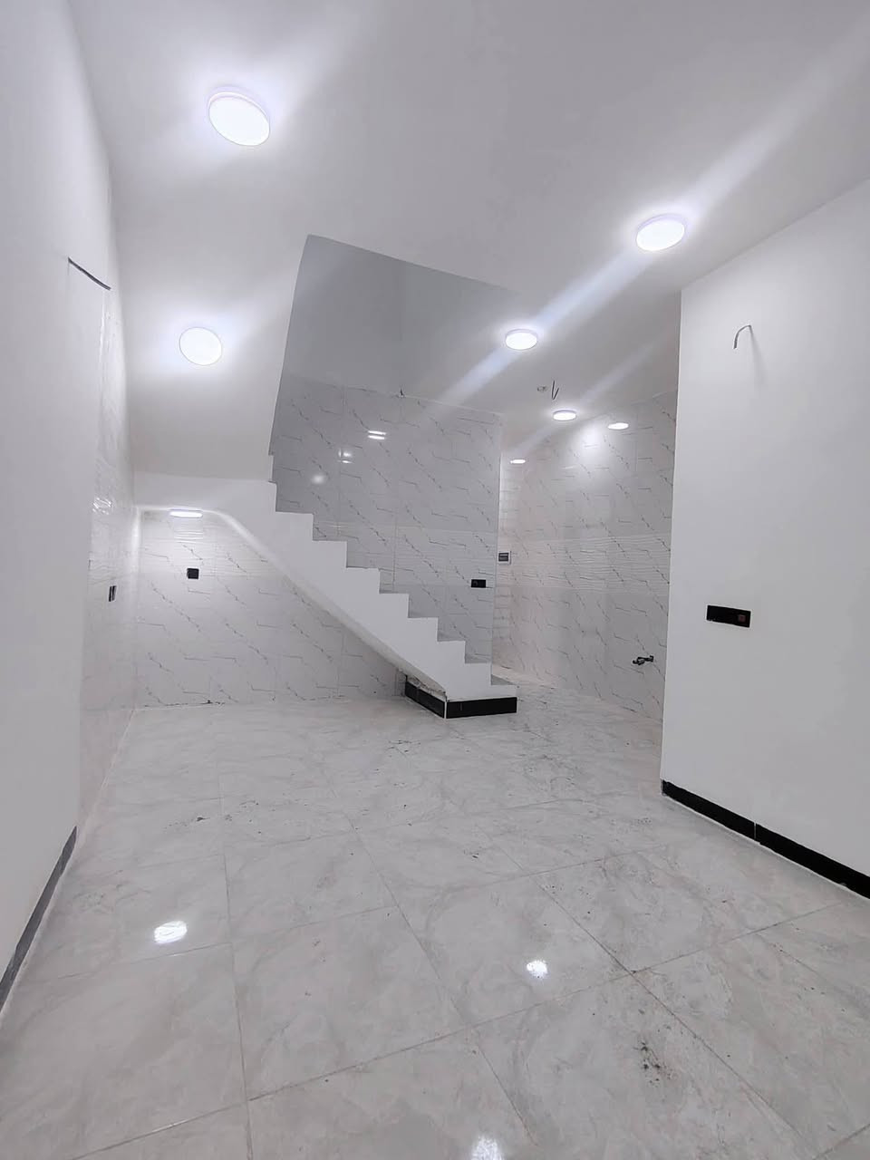 100 متر للبيع طابو زراعي سند 25 قرار محكمه
بسعر 35 وبي مجال
عنوان البيت نجف مقابل ملحق قرية الغدير 
للاستفسار اتصل على ***********أو مراسله واتساب
