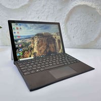 ​5. Microsoft Surface Pro 5 المعالج: جيل سابع i5 ​الرام: 8 غيغا ​الهار...