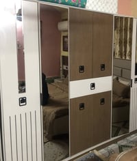 غرفة اخشاب تركي 9 قطع الاستخدام 5 اشهر فقط النظافة 100/‎%‎ السعر الخاص...