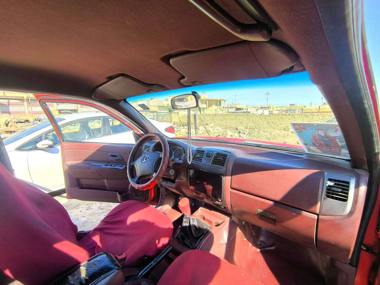 السلام عليكم كريت ول 2015 للبيع مكفوله  حداديه جديده وتخم تواير مكينه وكير عشرط رقم دولي سنويه 2030ترايك للبصره  
***********
