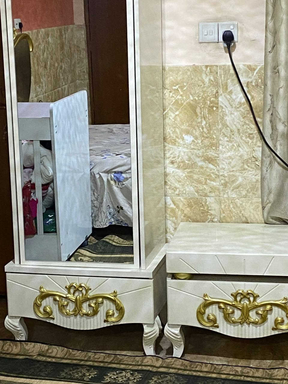 غرفه للبيع مكان بغداد
٩ قطع
***********
