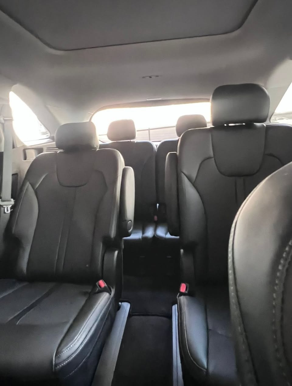 سلام عليكم سورنتو للبيع
موديل 2023
فول مواصفات +ماشيه 13الف
ضرر ماكو بس باب الكدام ضربه خفيفه 
*********** رقم هاتف
السعر خاص
