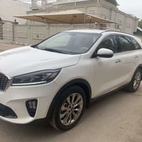 كيا سورنتو 2020 ماشيه 85 حقيقي ب120 دك جرس رقم بغداد باسمي تحويل مباشر...