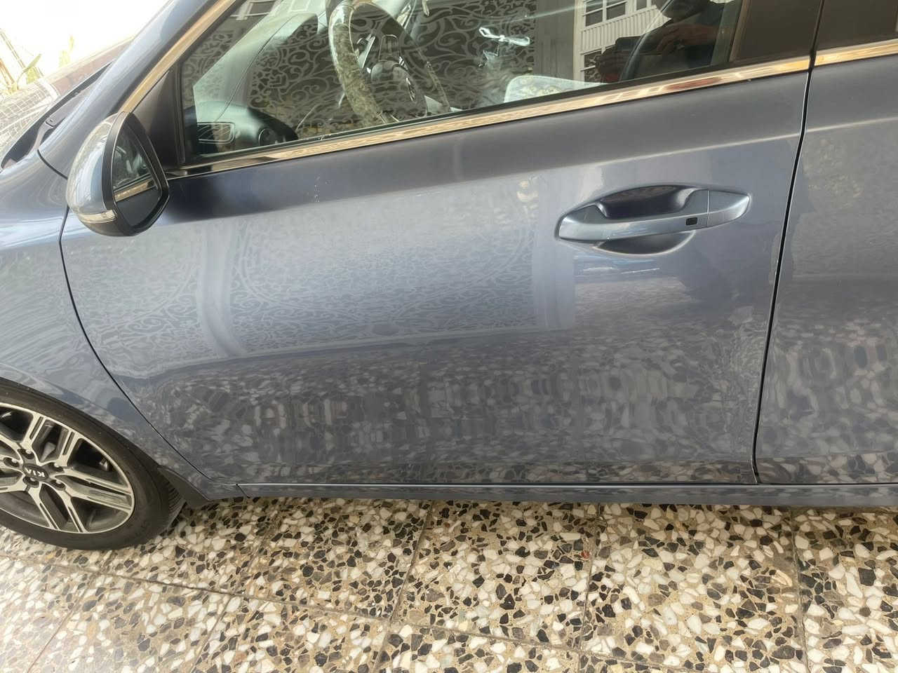 سلام عليكم
كيا سيراتو خليجي موديل 2020
ماشيه100 تقريباً
سياره بدون صبغ ولا حادث بيها بارد فقط مكانين
بيها هاي طخه واضحه بالصوره بعدني مصابغها موجوده بالصوره
هاي كل الي بيها
سياره بلاديه كلهااا  
مواصفاتهااا 
فول واحد ع واحد
ركز بالصور رح تعرفها
واضحه بالصوره كل بالصور 
مكانهااا بغداد 
رقم اربيل جديد بسمي  
من الاخير سياره جديده كلشش  استخدام بسيط السياره 
واني حاضر هذا رقمي  *********** 
***********
غير متواجد ع فيس
