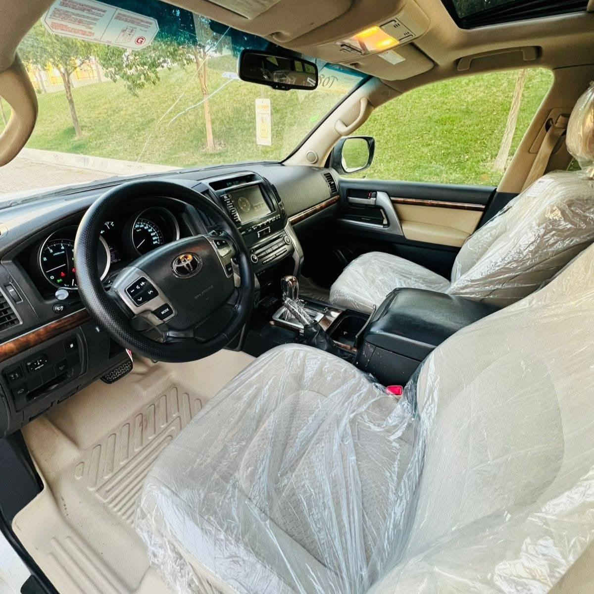 تويوتا لاندكروزر 2008 مواصفات GXR بريمي
مكينة V8 قير اوتوماتيك
سلّايت
شغال
8 ايرباق
تبريد مركزي
بصمة وثلاجة
تحديد سرعة
لايت زينون
السيارة بدون صبغ
اربع تايرات جداد عليها
ما بيها اي مصرف

🟪 السعر  :: الطلب في التعليقات ويوصلك مباشرة ✍️ 📩

القير والمكينة شرط
ما بيها اي مشكلة

رقم صاحبها:
***********
