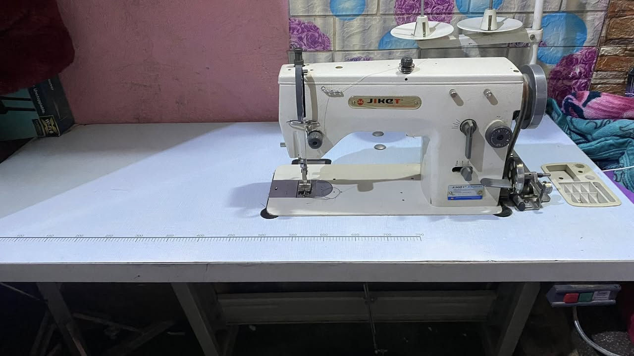 مكينه نضيفه مستعمل. قليل سعر٢٠٠


**إذا كنت صاحب هذا الإعلان وتريد حذفه لأي سبب، رجاءا أرسل رسالة إلى الدعم الفني**