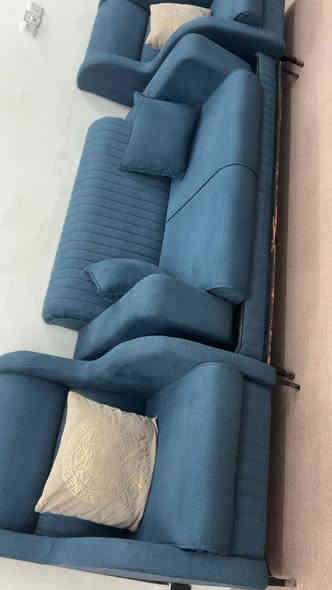 تخم ١٠ مقاعد نظيف مستعجله ع بيعته اريده ب٤٠٠ وبي مجال للشاري***********
