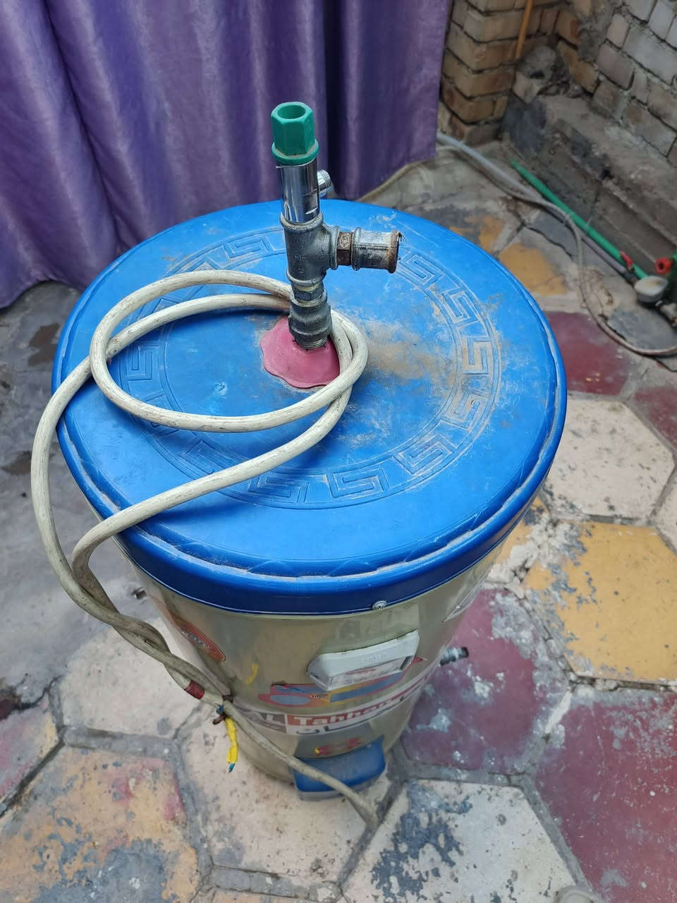 سخان طحان ١٢٠ لتر أخو جديد استخدام أقل شهر سعر ٩٠ إلي يفيده موجود خاص


**إذا كنت صاحب هذا الإعلان وتريد حذفه لأي سبب، رجاءا أرسل رسالة إلى الدعم الفني**