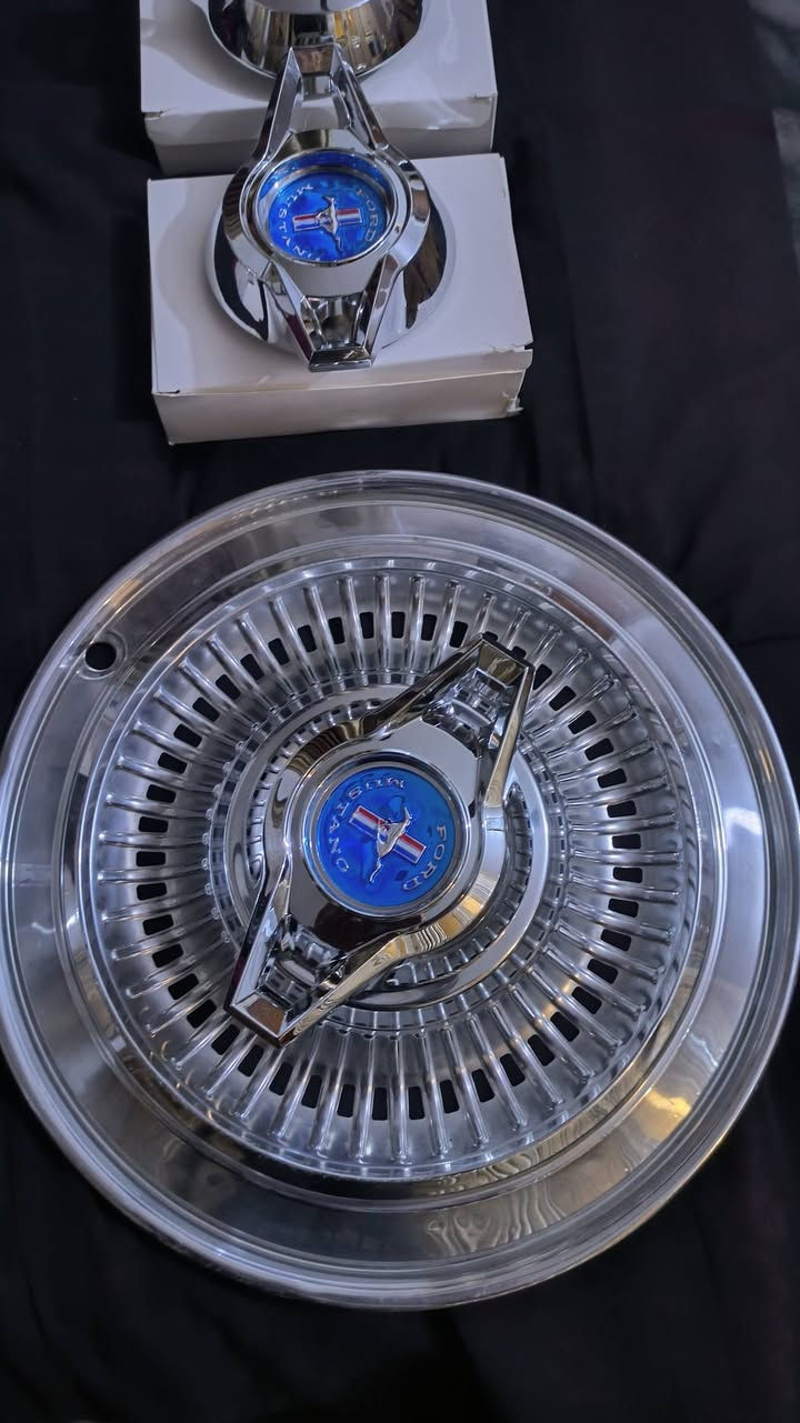 سلام عليكم كبات مني كوري للبيع نضافه 100/ 100جدد رقمي ***********
