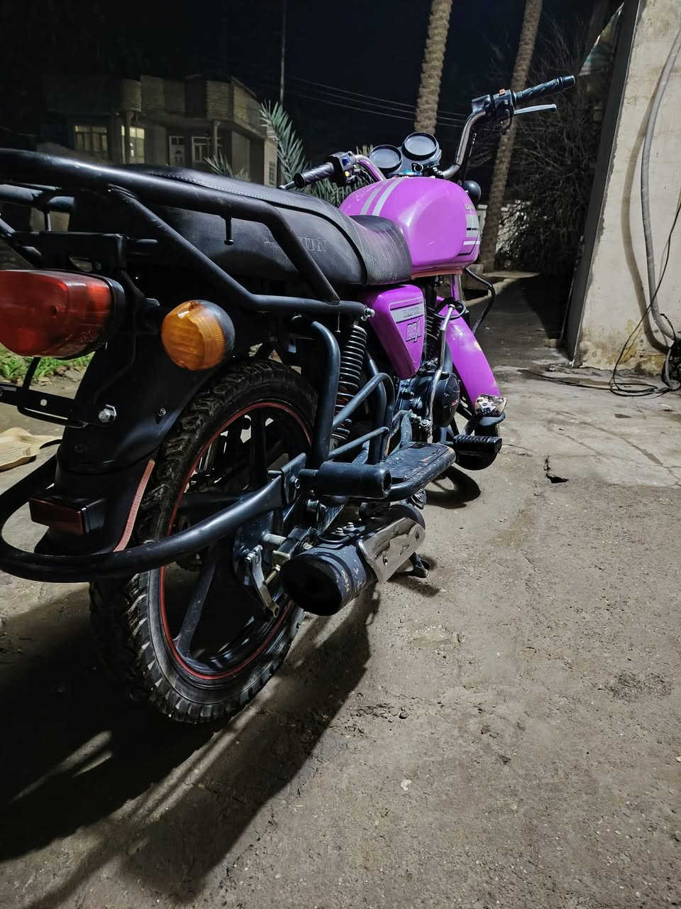 دايوان نفخ
مكينه 150cc تبريد دهن
لون وردي 🩷
كهربائيات بلاديه
تخم تاير جوه 
باتري جديد 
اوراق كاملة
نقصها بيه رنكات 
السعر (مليون و١٠٠ )وبيه مجال
المكان بعقوبة
جسر الجورجية خرنابات
الأستفسار على الرقم ***********

